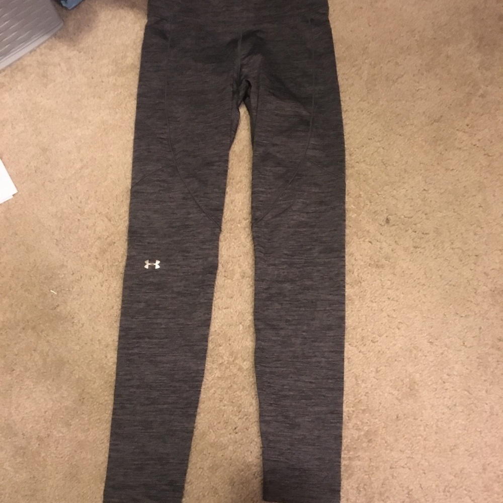 Under Armour size medium cold gear leggings.